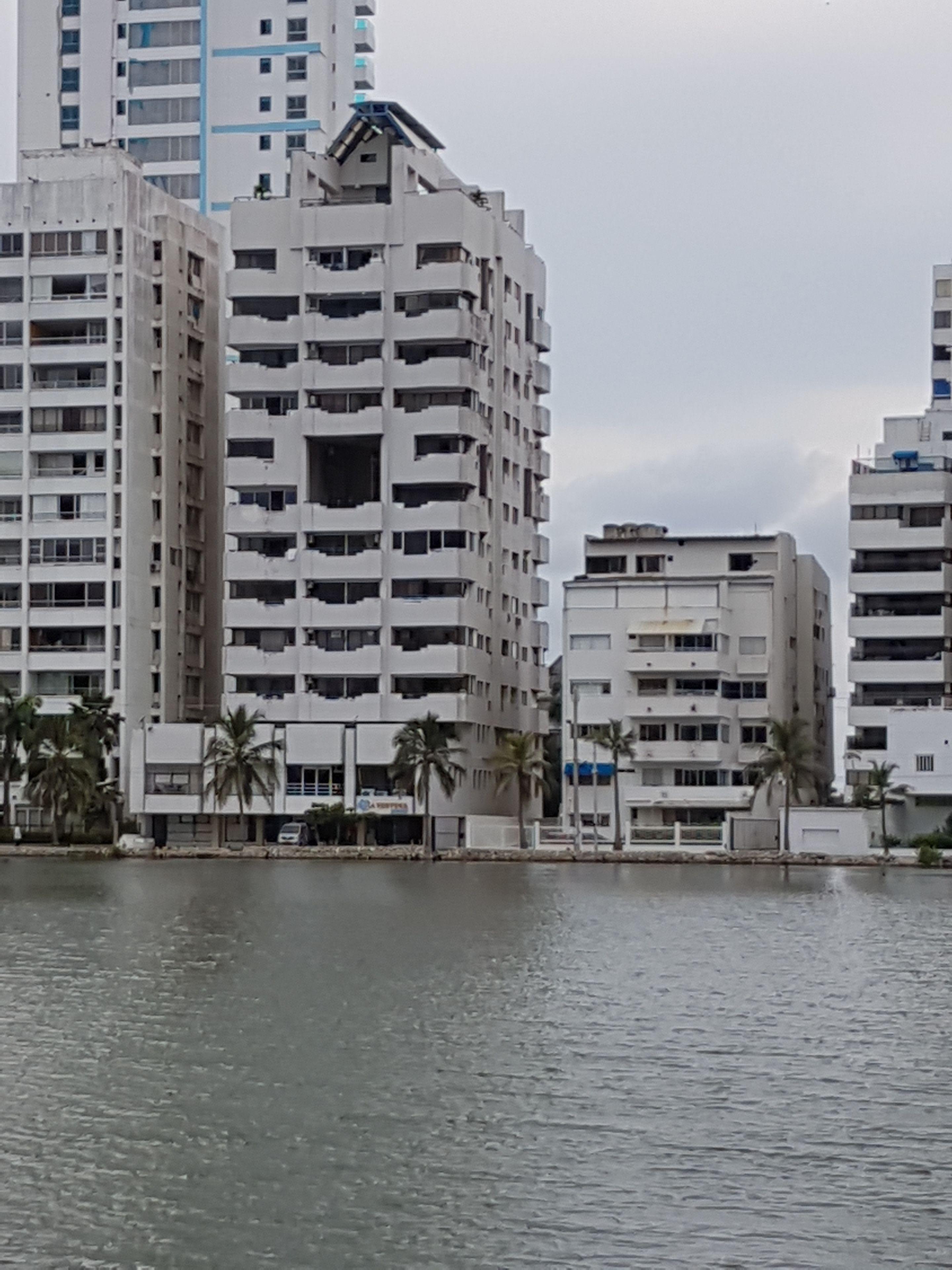 Edificio Marina Del Rey Apartment *