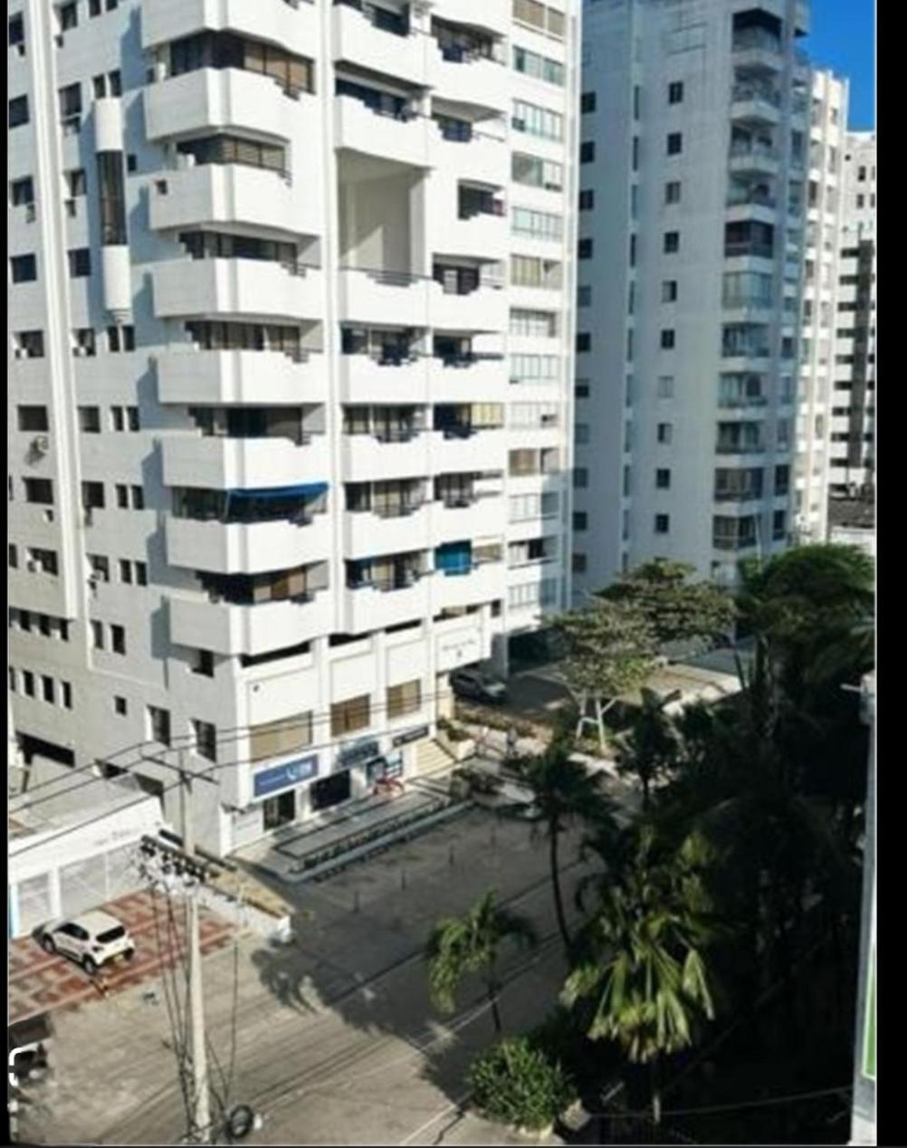 Edificio Marina Del Rey Apartment *