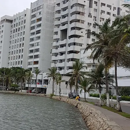 Edificio Marina Del Rey Apartment *